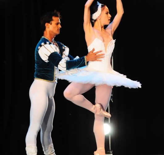 Abarrotado Teatro de La Reforma con la presentación del Ballet de Monterrey