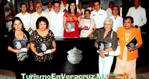 Ayuntamiento de Veracruz rinde homenaje a Toña “La Negra” en el centenario de su nacimiento