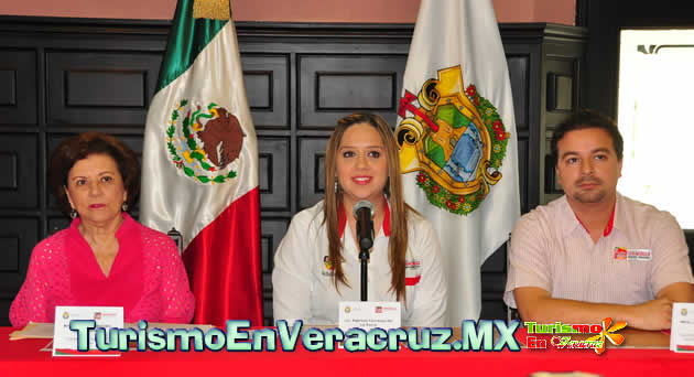 Presenta Ayuntamiento de Veracruz convocatoria del concurso de cronistas “Premio Jaime Baca Rivero 2013"