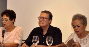 Presentan libro Mar de letras y otros naufragios de José Romero Salgado