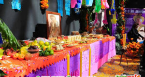 Altar de Día de Muertos en el Patio Central